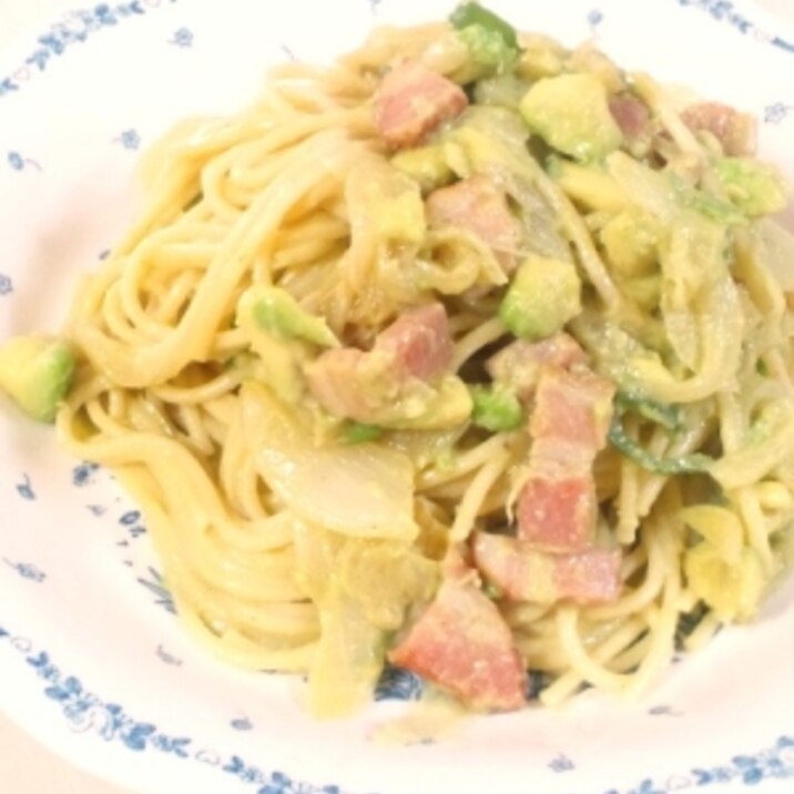 簡単 アボカドクリームパスタ レシピ 作り方 By ゆみぽぽぽぽーん 楽天レシピ